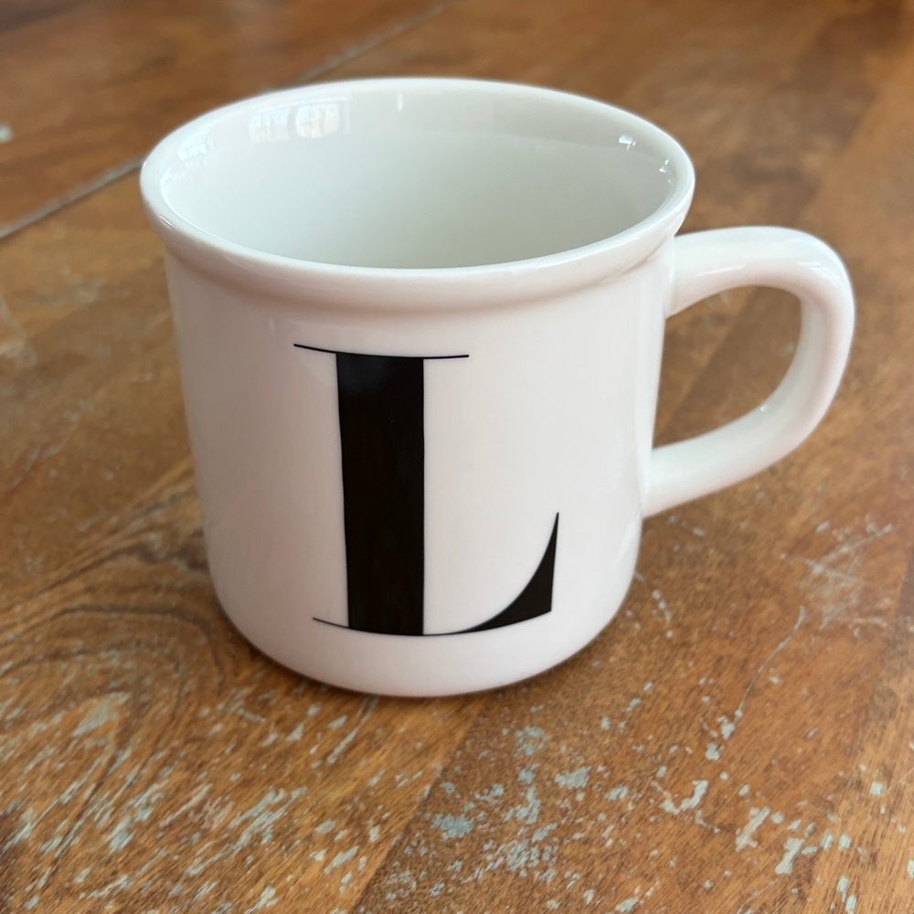 PB Initial “L” oversized mug